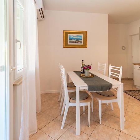 Apartments House Pinezic Malinska Εξωτερικό φωτογραφία